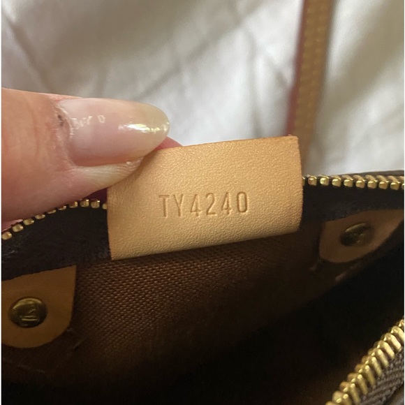 Louis Vuitton Nano Speedy bag - Picture 6 of 9